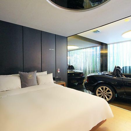 H Drive Hotel Iksan Esterno foto