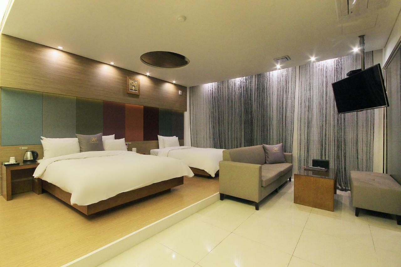 H Drive Hotel Iksan Esterno foto