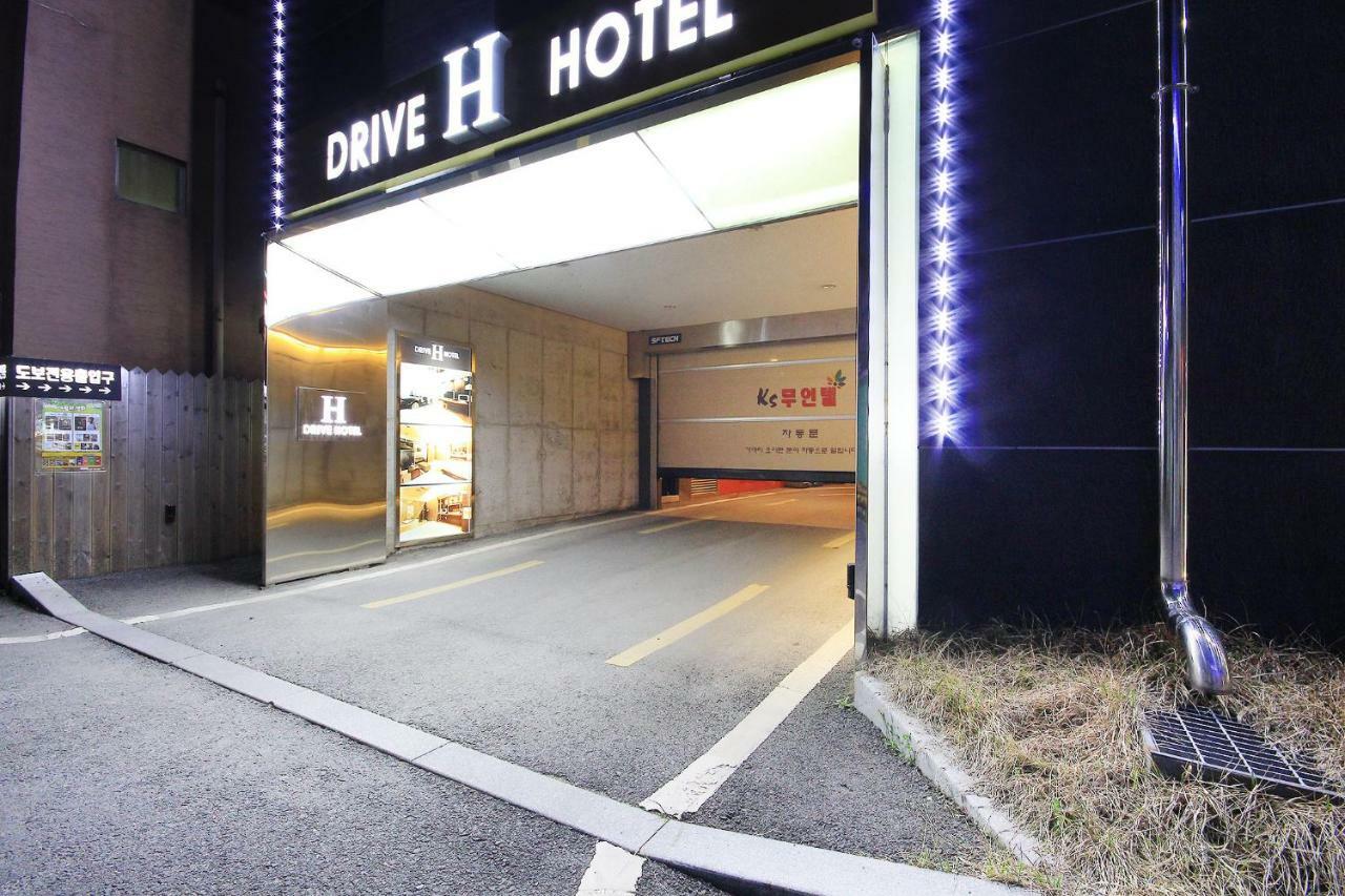 H Drive Hotel Iksan Esterno foto