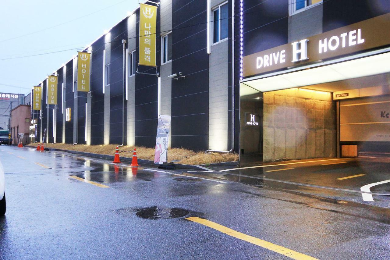 H Drive Hotel Iksan Esterno foto