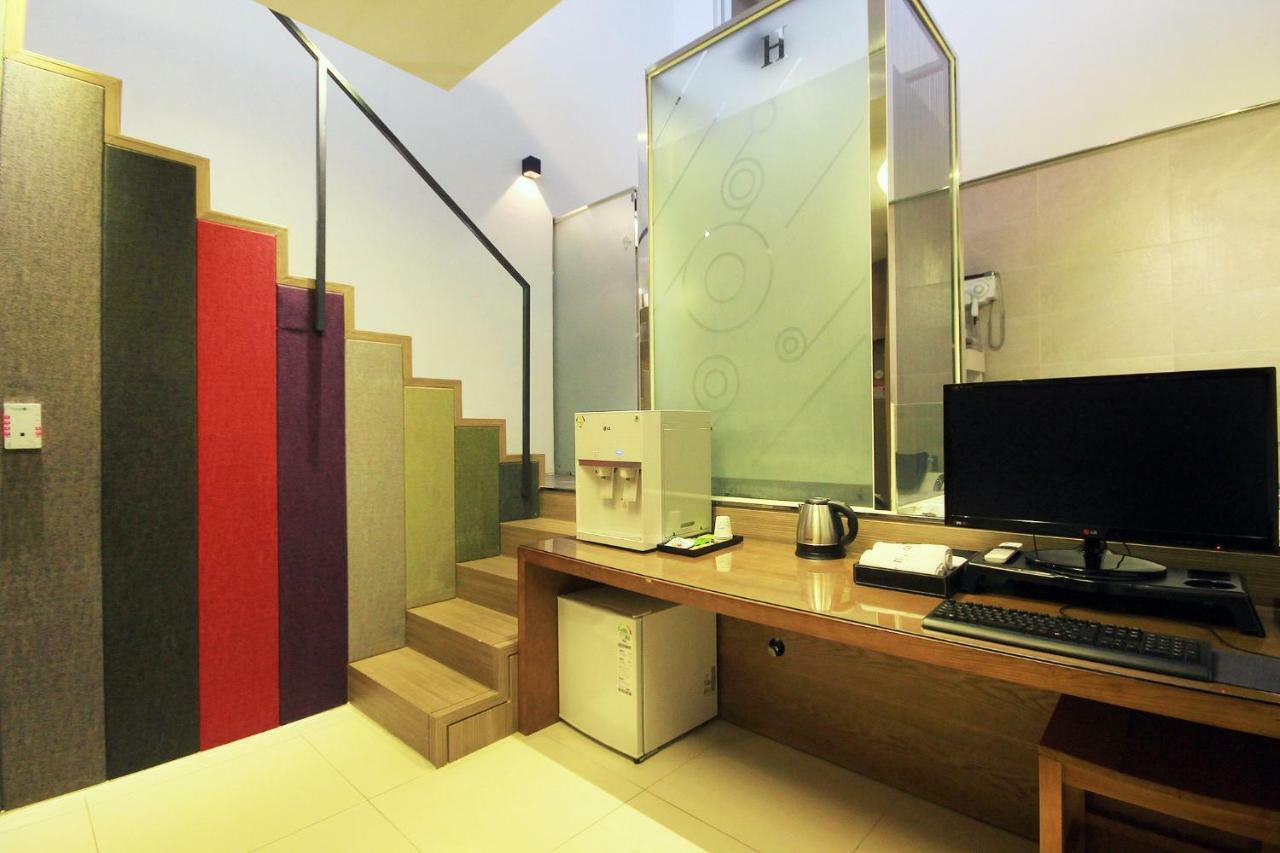 H Drive Hotel Iksan Esterno foto