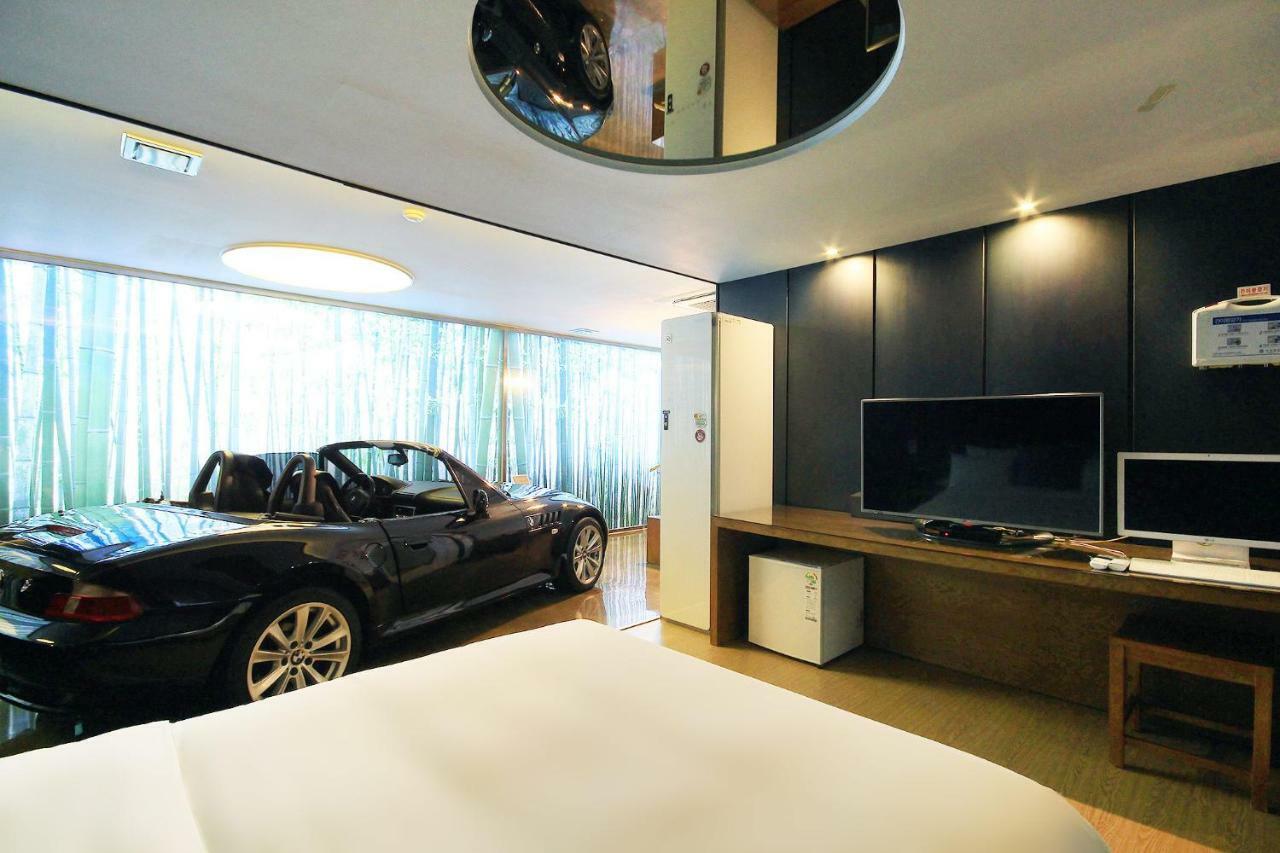 H Drive Hotel Iksan Esterno foto