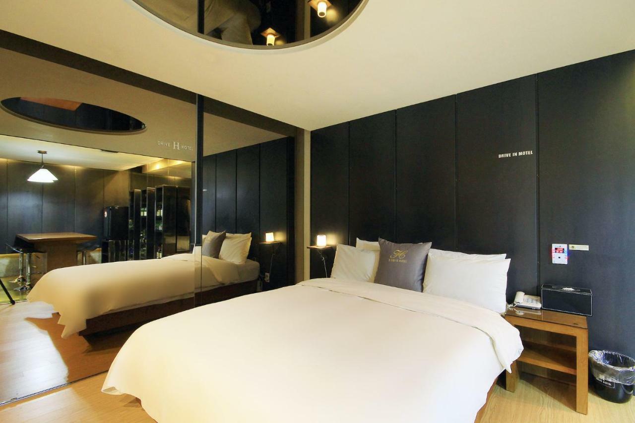 H Drive Hotel Iksan Esterno foto