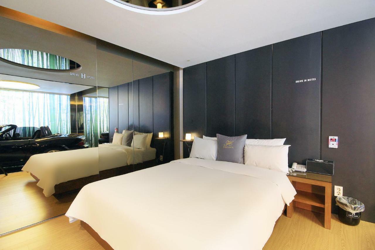 H Drive Hotel Iksan Esterno foto