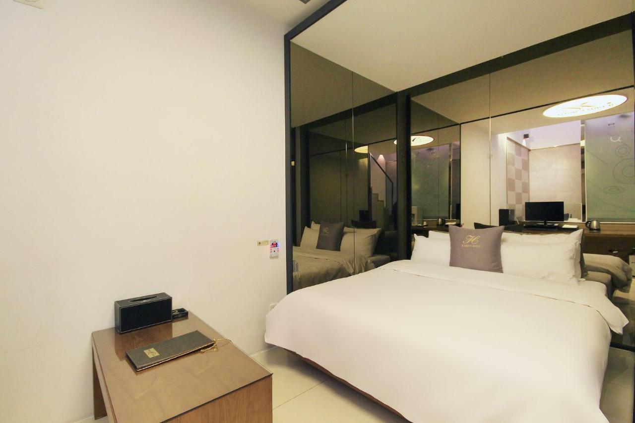 H Drive Hotel Iksan Esterno foto